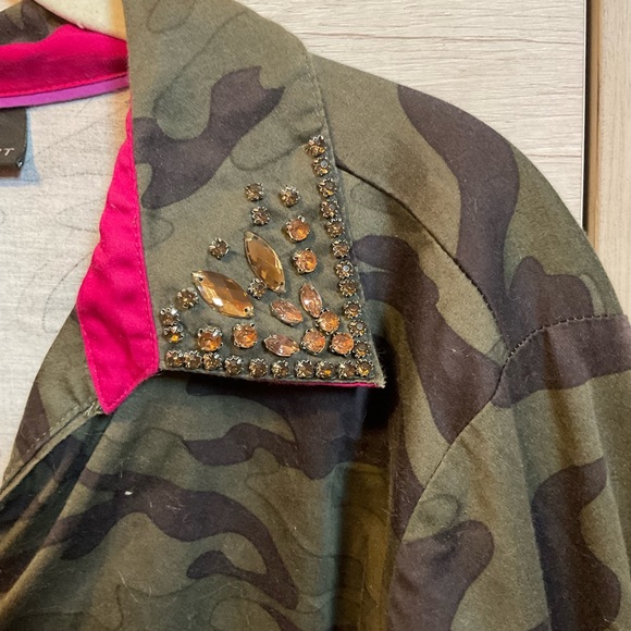 New - Picture 3 of 4